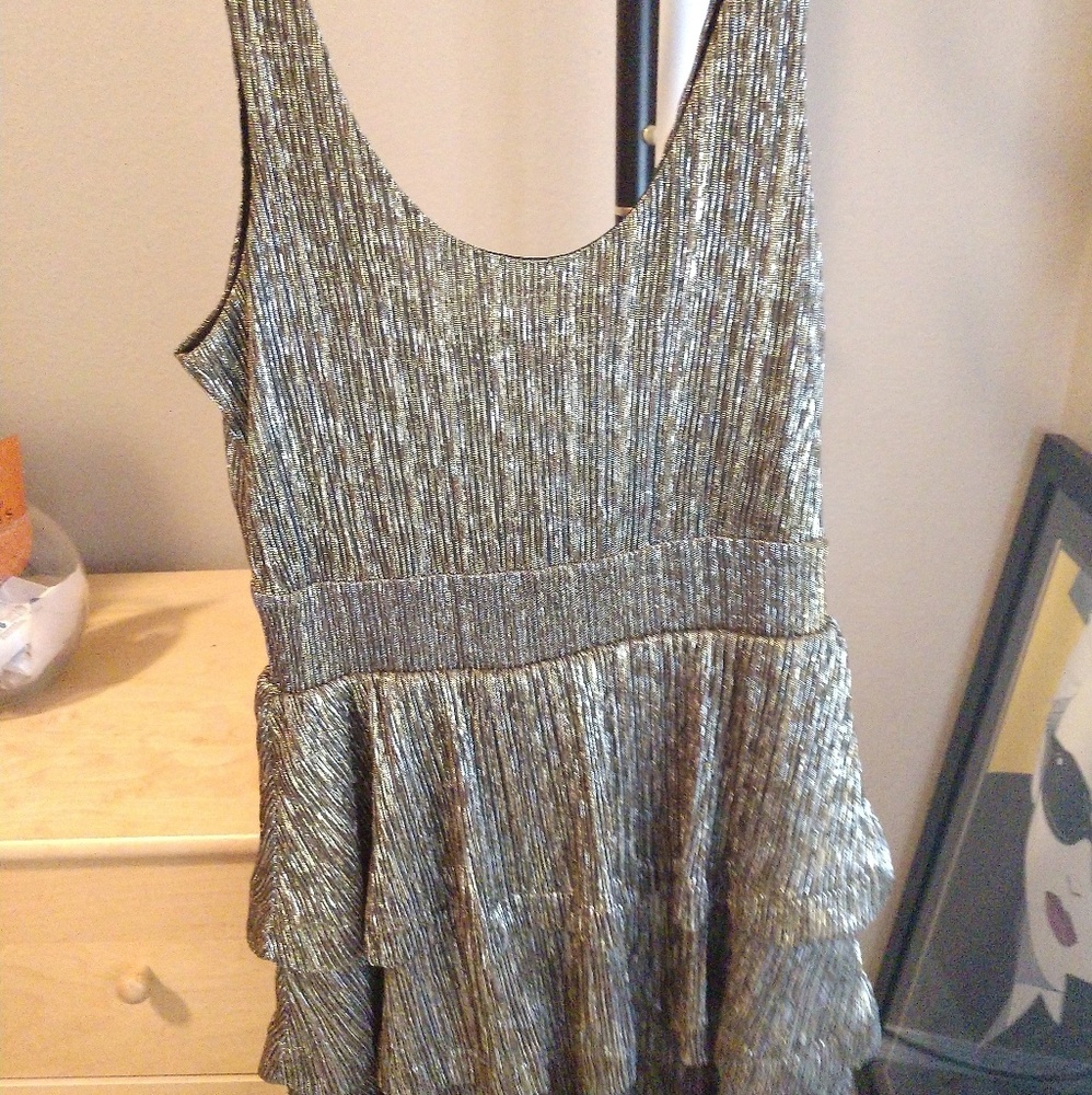 H&m gold party dress size 6
